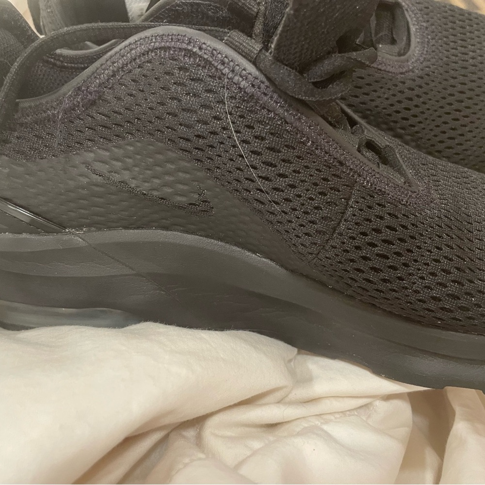 Nike Air Max motion 2 Men's Black Mesh Sneakers Unisex - Picture 11 of 12